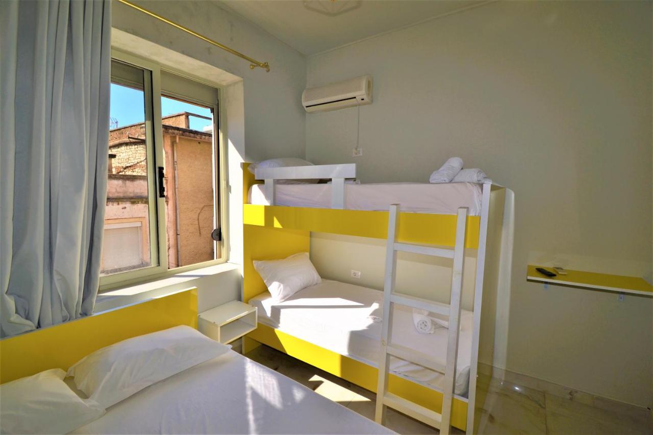 Jonian Central Condos Sarandë Eksteriør billede