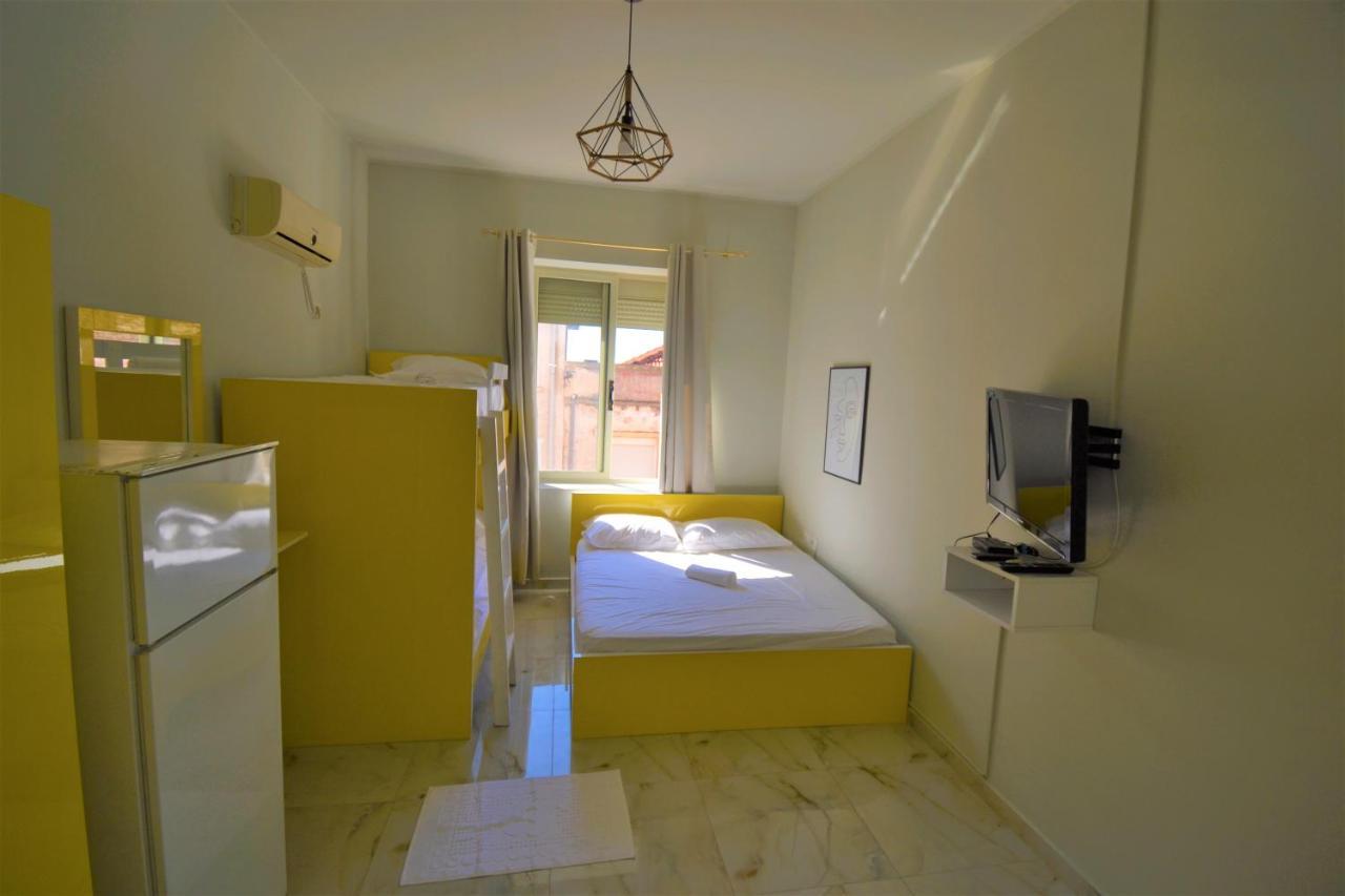 Jonian Central Condos Sarandë Eksteriør billede