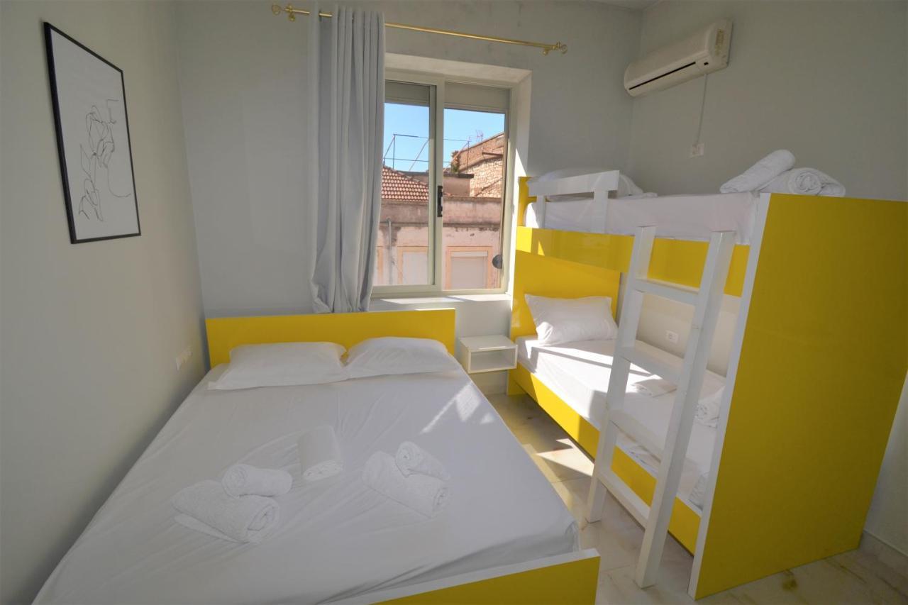 Jonian Central Condos Sarandë Eksteriør billede