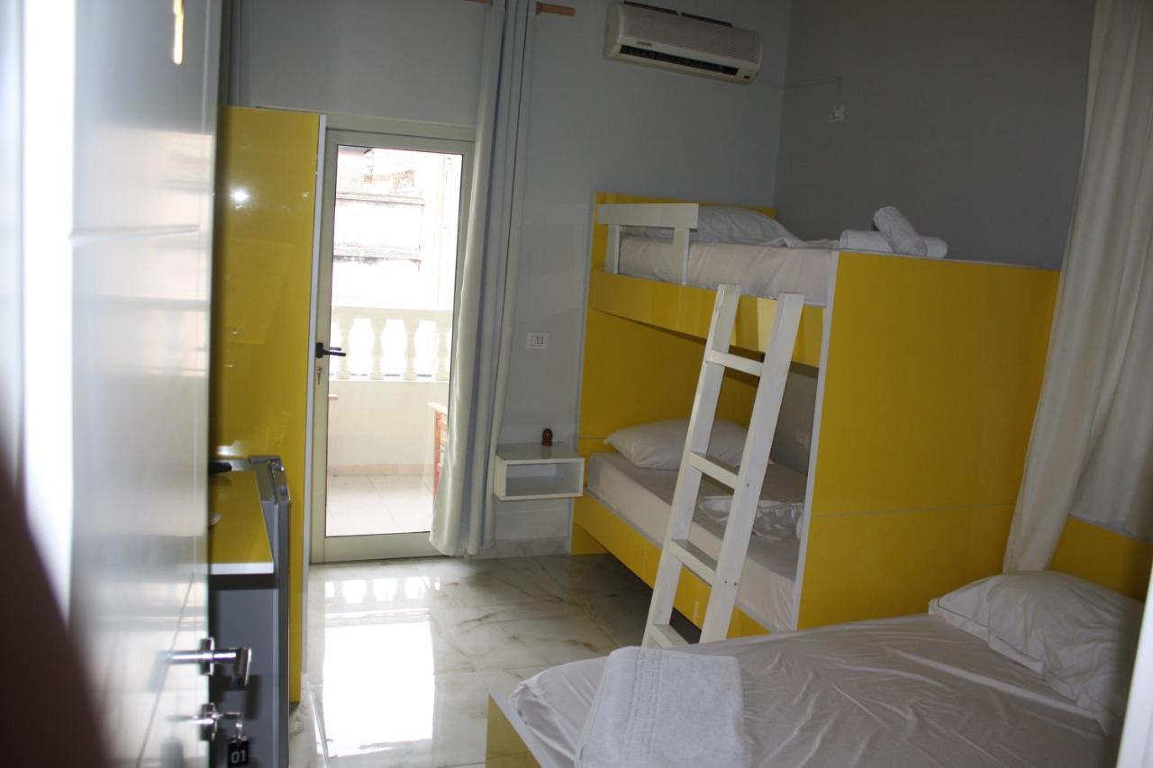 Jonian Central Condos Sarandë Eksteriør billede